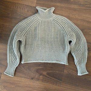 NWT H&M Crop Boxy Sweater - Size S